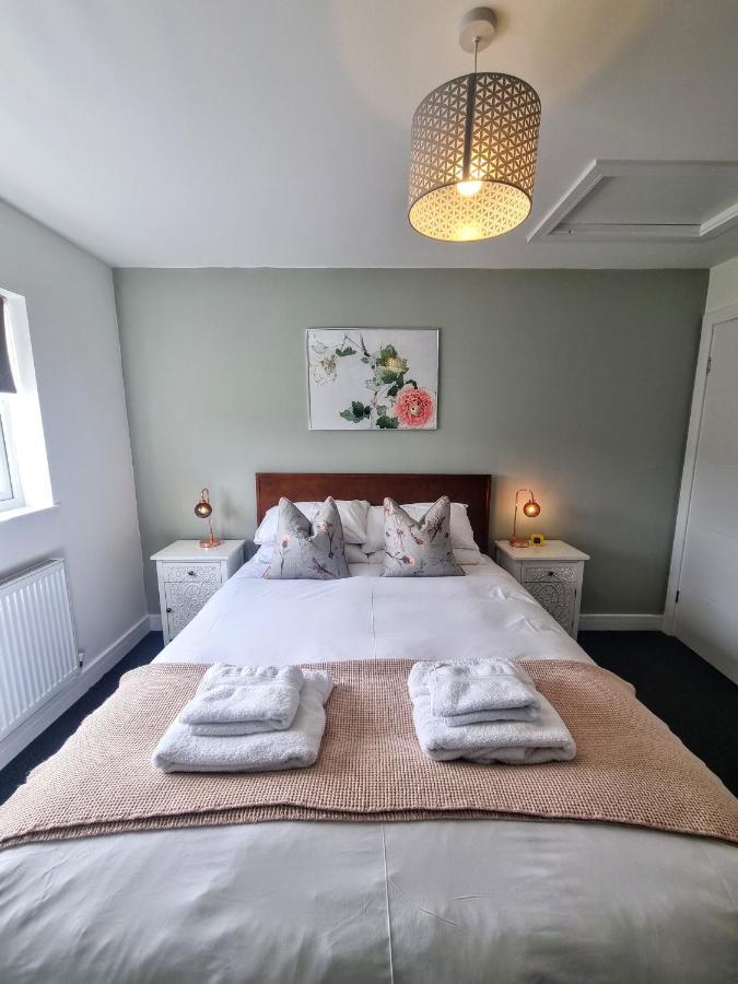 No.2 Bloom Apartments, Бат Екстер'єр фото