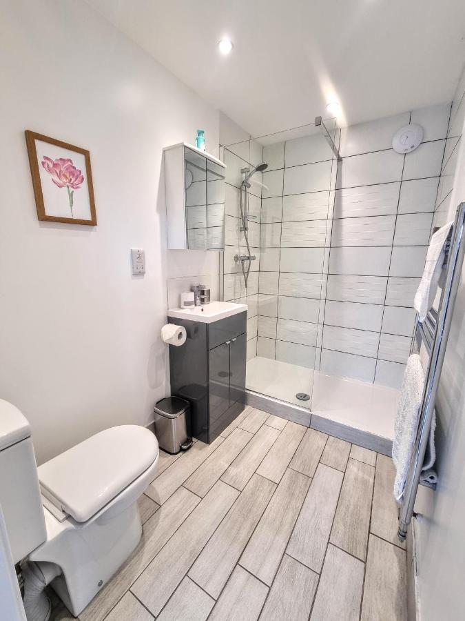 No.2 Bloom Apartments, Бат Екстер'єр фото